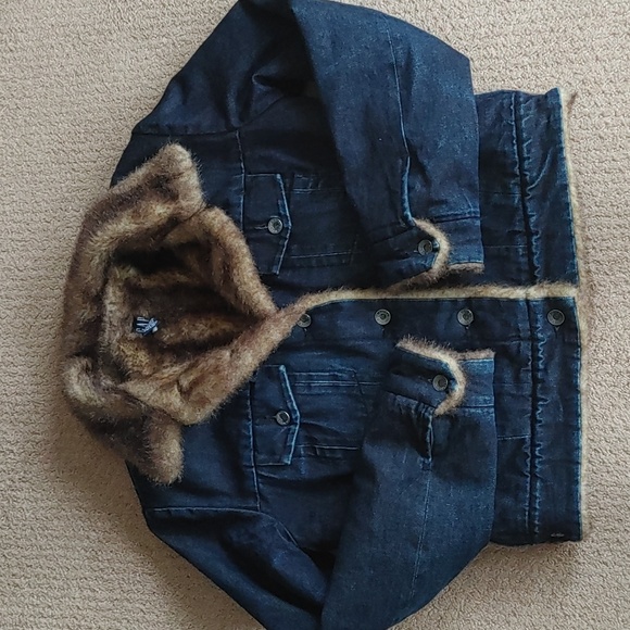 GAP Dark Blue Jean Jacket with Brown Faux Fur Trim - Picture 9 of 9